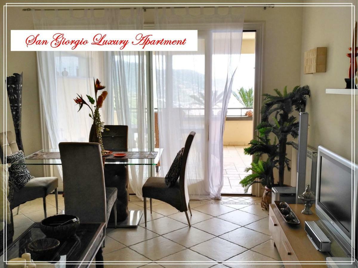 San Giorgio Luxury Apartment Taormina-Panoramic Pool & Parking Space Eksteriør bilde